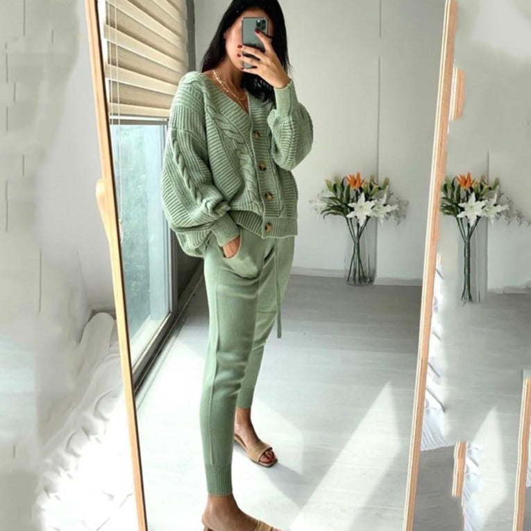 Dina Knitted Set (Sweater/pants)