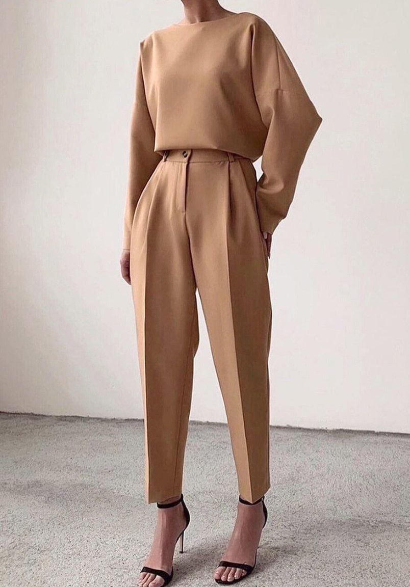 Elizabeth Suit (Blouse/Pants)