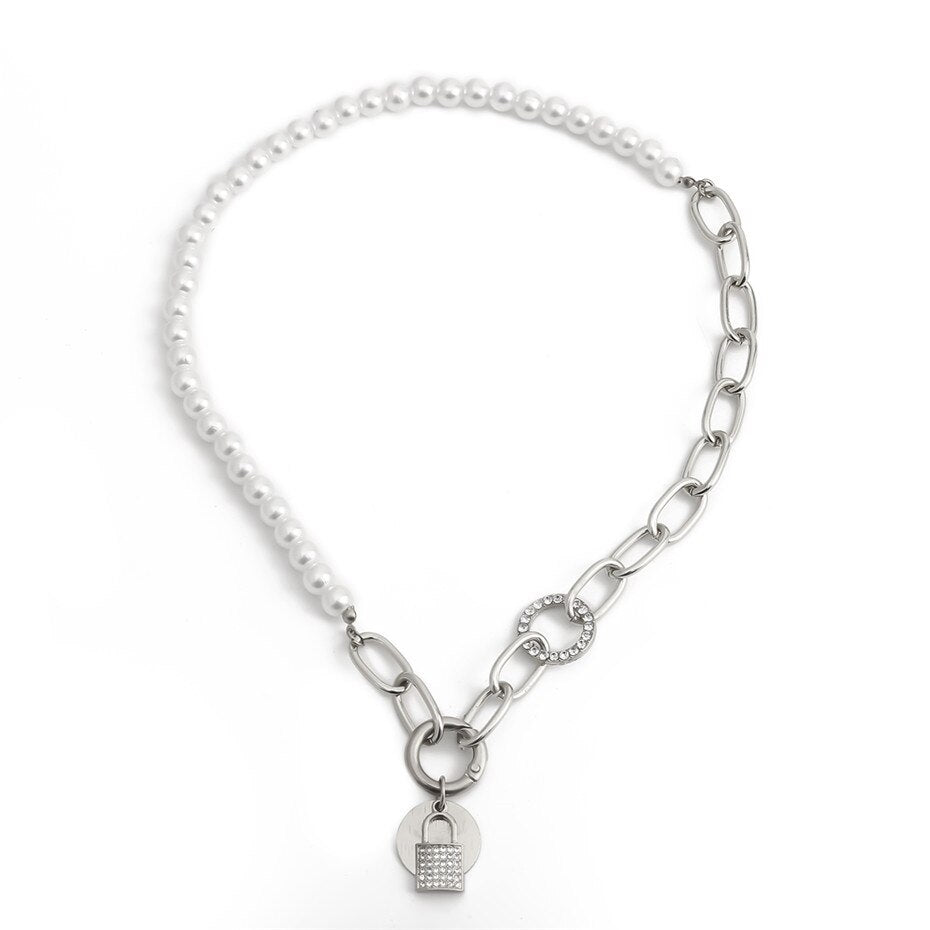 Pendant lock Necklace