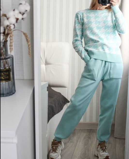 Susan Knitted Set (Sweater/Pants)